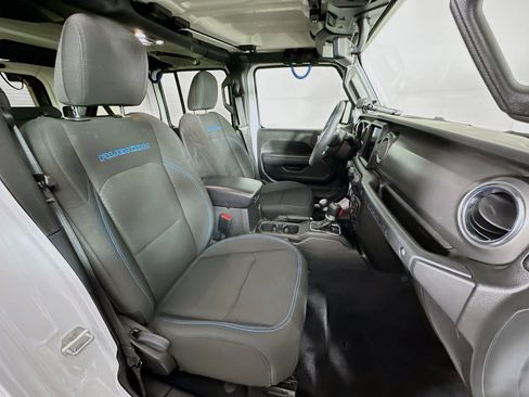 Used 2023 Jeep Wrangler Unlimited Rubicon 4xe AWD/4WD image 29