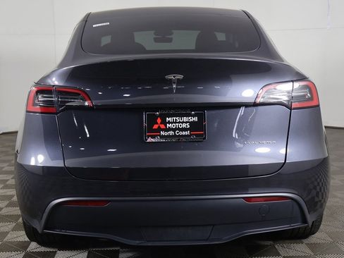 Used 2024 Tesla Model Y Long Range image 13
