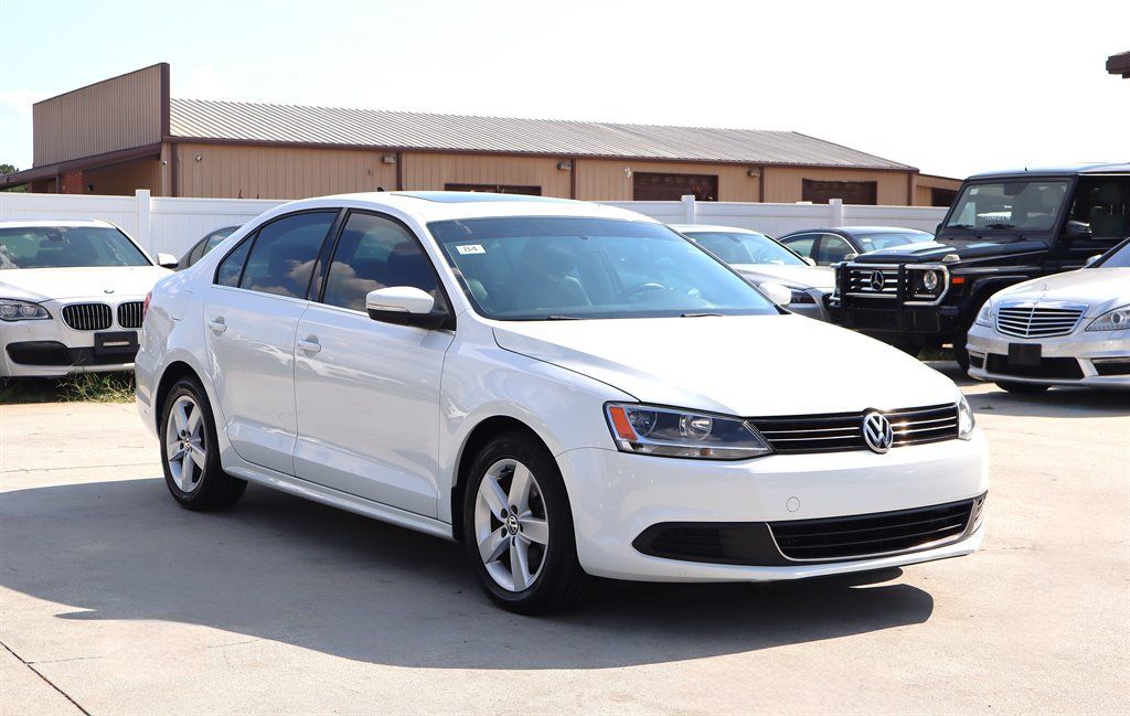 Used 2014 Volkswagen Jetta TDI FWD image 9