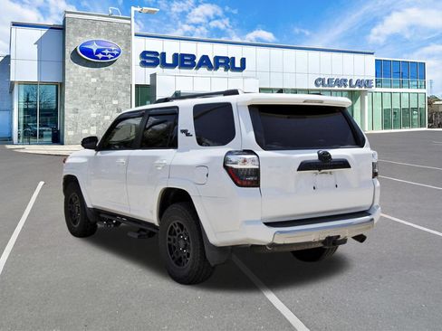 Used 2019 Toyota 4Runner TRD Off-Road Premium AWD/4WD image 4