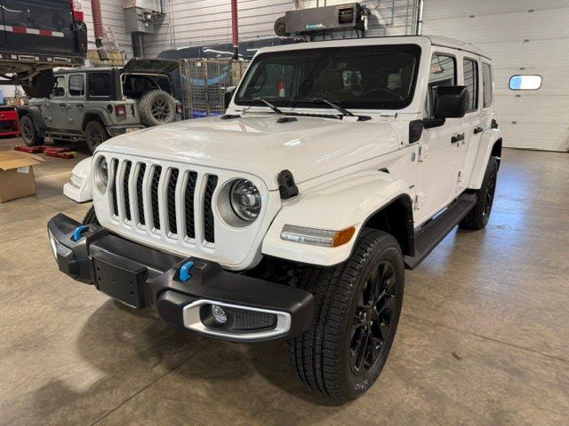 Used 2022 Jeep Wrangler Unlimited Sahara AWD/4WD image 50