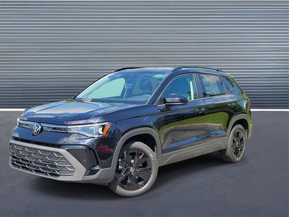New 2025 Volkswagen Taos SE