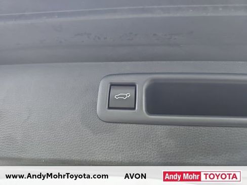 Used 2023 Toyota Highlander LE image 31