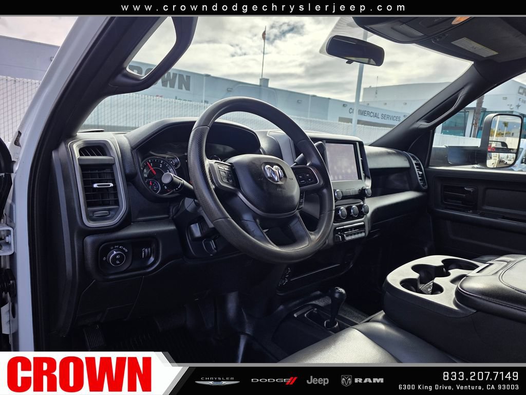 Used 2021 RAM 5500 Tradesman w/ Chrome Appearance Group AWD/4WD image 32