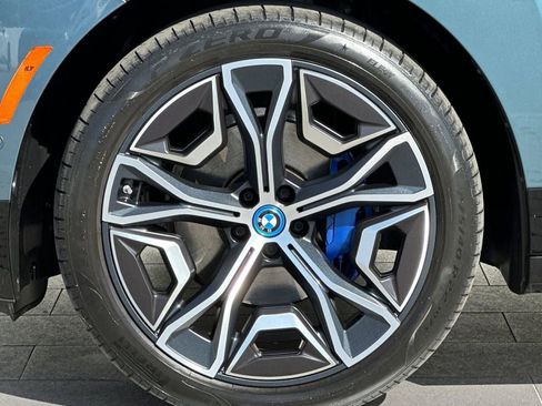 Used 2024 BMW iX xDrive50 w/ Sport Package AWD/4WD image 32