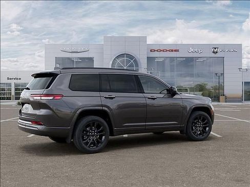 New 2026 Jeep Grand Cherokee L Limited AWD/4WD image 4