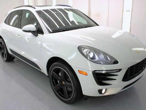 Used 2016 Porsche Macan S image 11
