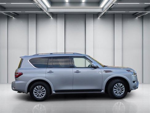 Used 2023 Nissan Armada SV image 3