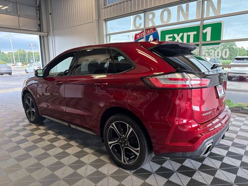 Used 2019 Ford Edge ST w/ Convenience Package AWD/4WD image 4