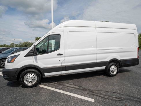 Used 2023 Ford Transit 250 148 High Roof Extended AWD image 3