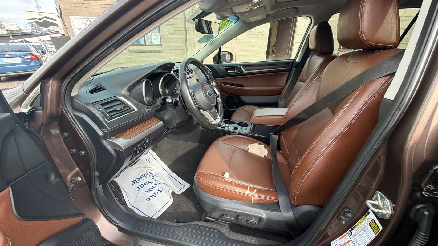 Used 2019 Subaru Outback 3.6R Touring AWD/4WD image 21