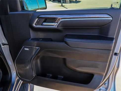 Used 2023 Chevrolet Silverado 1500 LTZ image 17