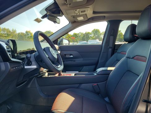 New 2026 Nissan Kicks SR w/ SR Premium Package image 15