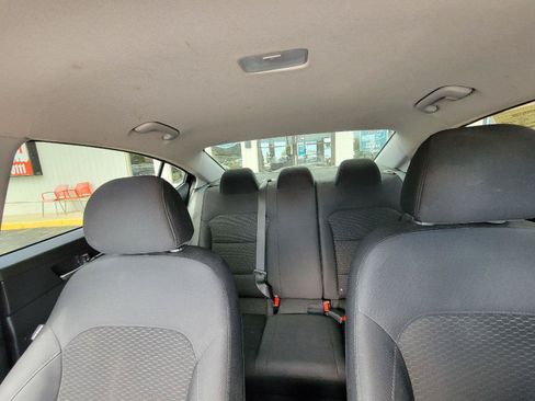 Used 2019 Hyundai Elantra SEL w/ Cargo Package FWD image 23