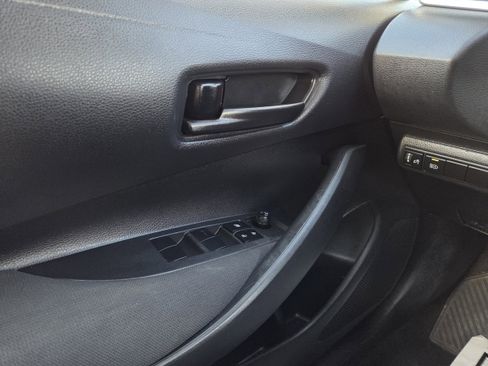 Used 2023 Toyota Corolla LE image 34