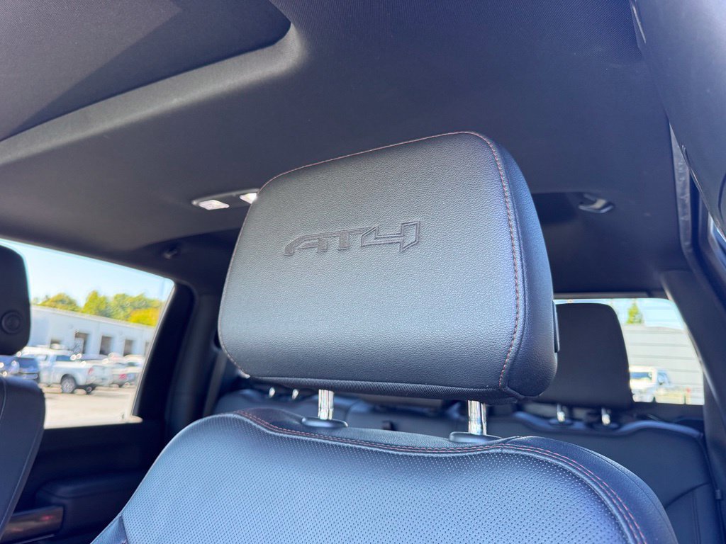 Used 2022 GMC Sierra 2500 AT4 w/ AT4 Preferred Package AWD/4WD image 23