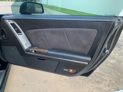 Used 2006 Cadillac XLR V image 18