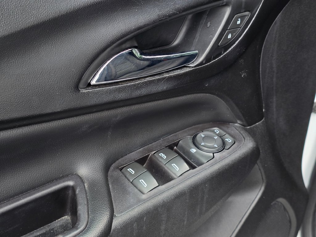 Used 2018 Chevrolet Equinox LT FWD image 27
