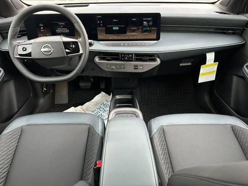 New 2026 Nissan Leaf Platinum+ w/ Cargo Package (Platinum+) image 6