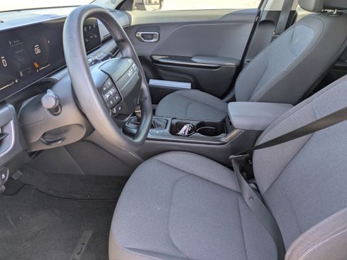 Certified 2025 Kia K4 LXS image 24