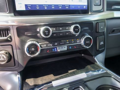 Used 2022 Ford F150 Lariat w/ Equipment Group 501A Mid RWD image 19