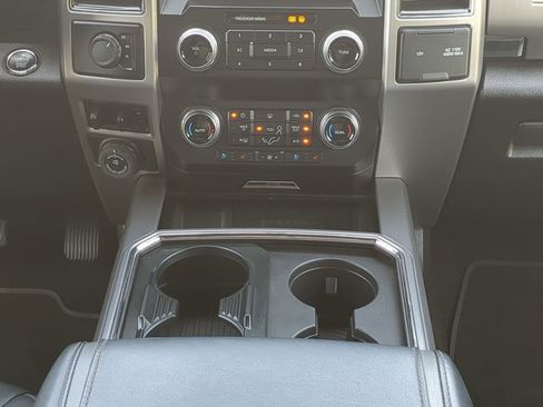 Certified 2020 Ford F450 Platinum w/ FX4 Off-Road Package image 17