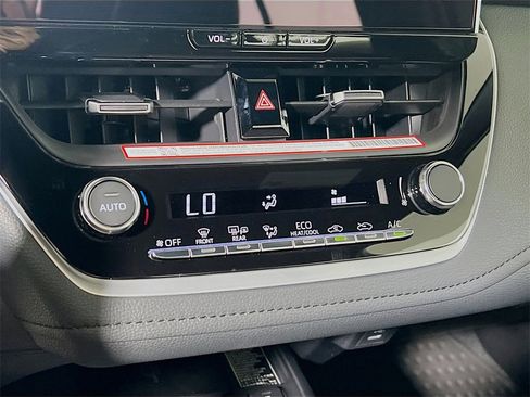 Certified 2025 Toyota Corolla XSE image 15