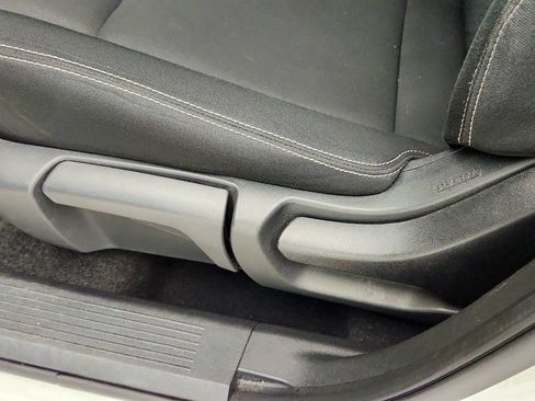 Used 2024 Nissan Rogue S FWD image 11
