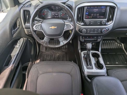 Used 2022 Chevrolet Colorado LT w/ Fleet Safety Package RWD image 16