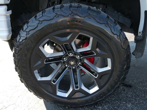 Used 2022 Ford F150 Lariat w/ Equipment Group 502A High AWD/4WD image 10