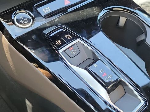 New 2025 Audi A8 L 3.0T image 17