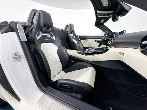 Used 2018 Mercedes-Benz AMG GT Roadster image 26
