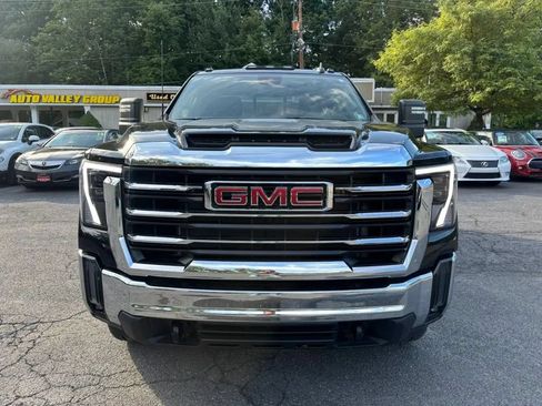 Used 2024 GMC Sierra 2500 SLE w/ SLE Value Package; AWD/4WD image 3