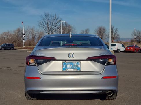 Used 2025 Honda Civic Sport image 13