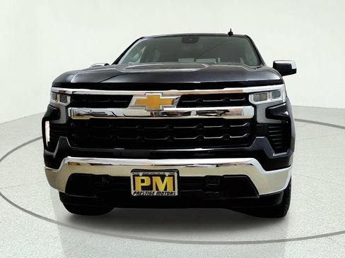 Used 2024 Chevrolet Silverado 1500 LT w/ Z71 Off-Road Package AWD/4WD image 2