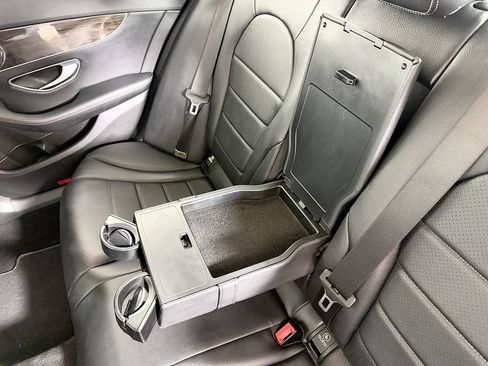 Used 2017 Mercedes-Benz C 300 4MATIC Sedan image 39