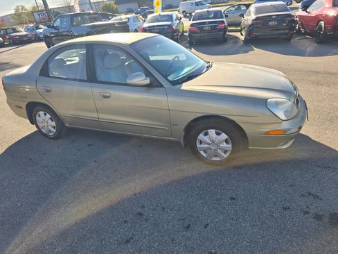 Used 2000 Daewoo Nubira SE image 6