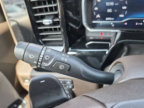 Used 2022 Chevrolet Silverado 1500 LTZ AWD/4WD image 24