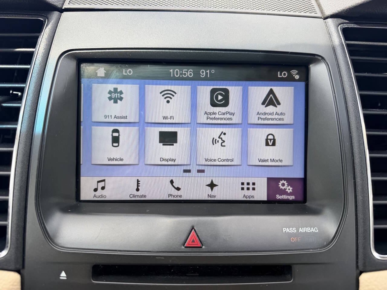 Used 2017 Ford Taurus SEL w/ Equipment Group 201A FWD image 29