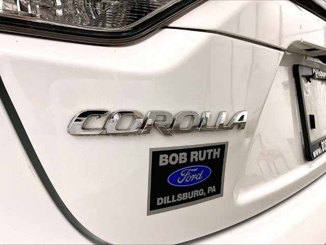 Used 2025 Toyota Corolla LE FWD image 13