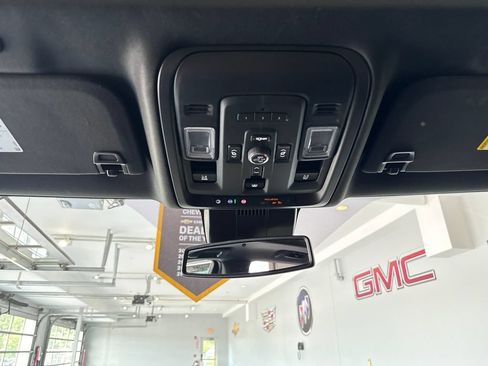Certified 2024 GMC Yukon Denali AWD/4WD image 30