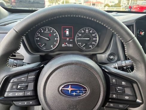 Used 2025 Subaru Forester Premium w/ Convenience Package #1 image 11