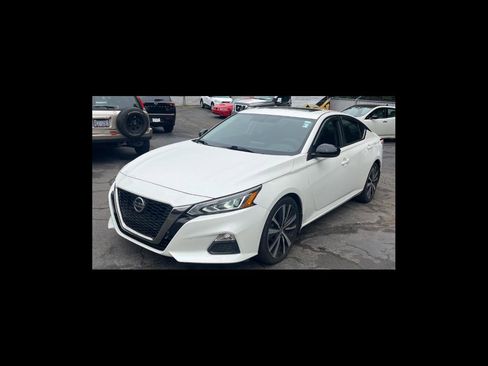 Used 2019 Nissan Altima 2.5 SR w/ SR Premium Package FWD image 1