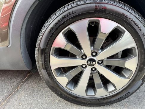 Used 2020 Kia Telluride S AWD/4WD image 30