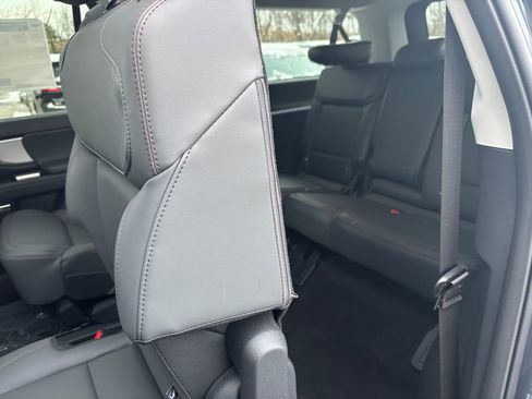 New 2025 Ford Expedition Max Active image 42