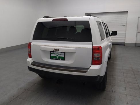 Used 2017 Jeep Patriot 75th Anniversary w/ Power Value Group FWD image 7