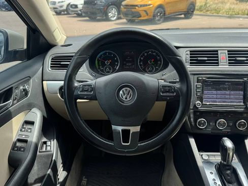 Used 2013 Volkswagen Jetta Hybrid Sedan FWD image 10