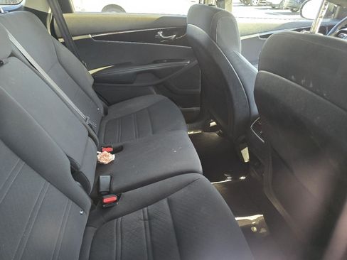 Used 2018 Kia Sorento AWD image 14