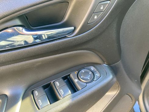 Used 2022 Chevrolet Equinox LT image 14