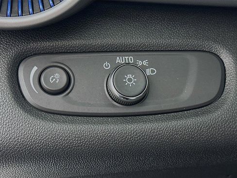 Used 2024 Chevrolet Trax LS w/ LS Convenience Package image 10